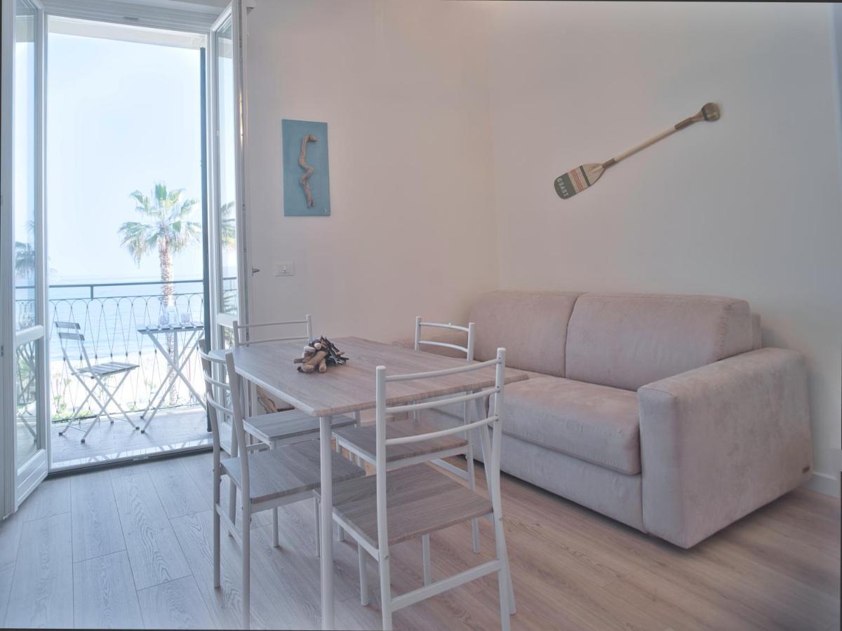 Medusa Apartment - Lungomare Finale Ligure Extérieur photo